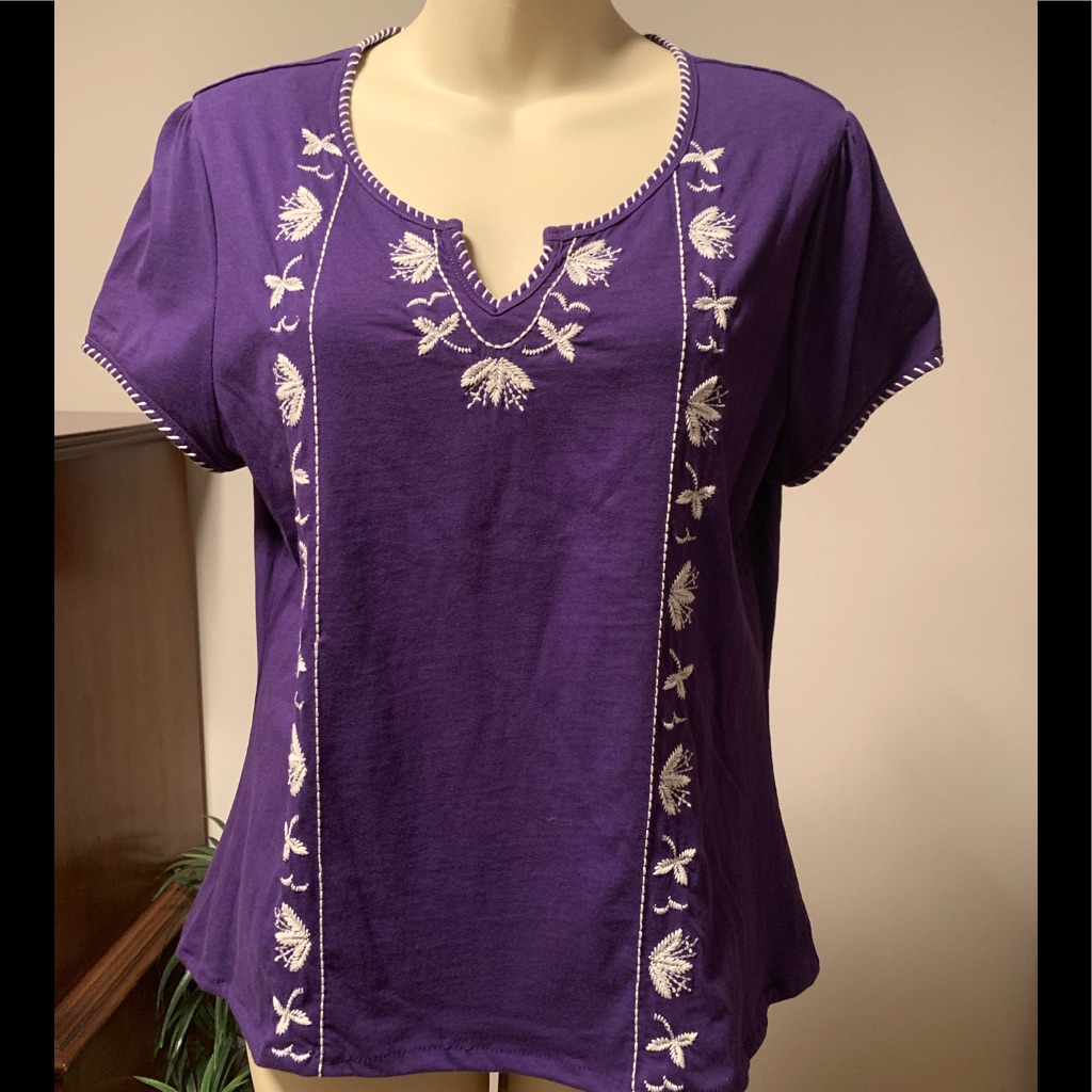 Like New Ladies Purple Summer Top Saint Johns Bay Brand Size Medium